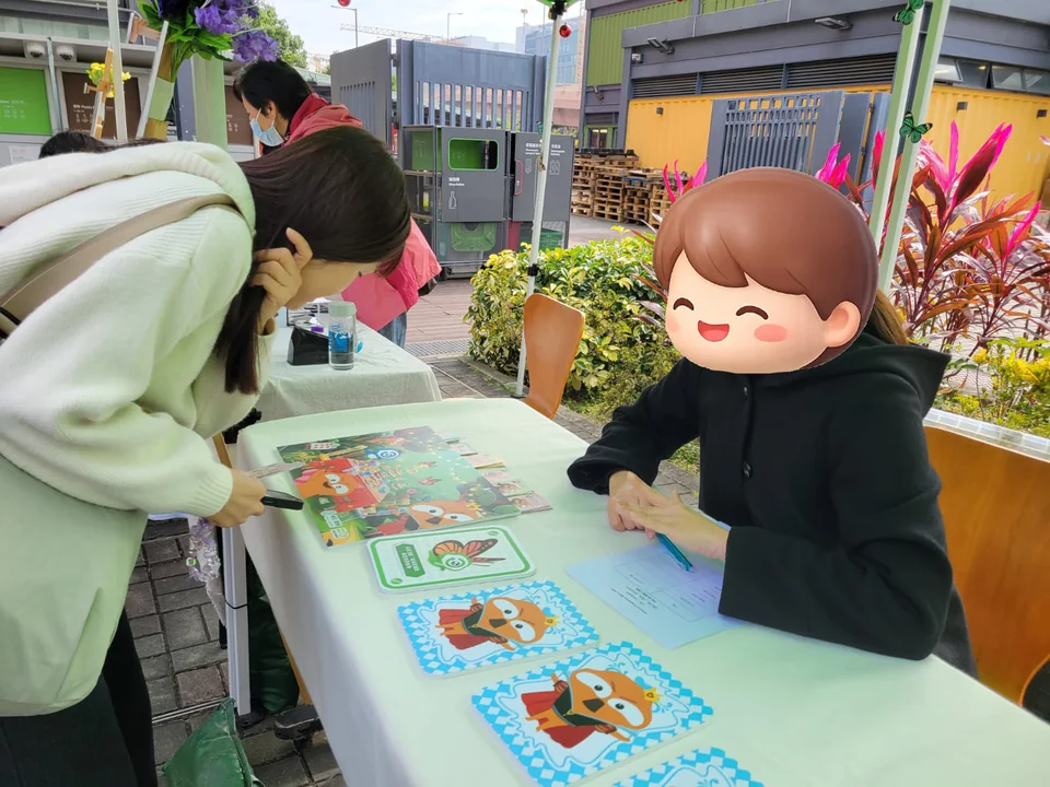 角色卡於戶外活動現場使用